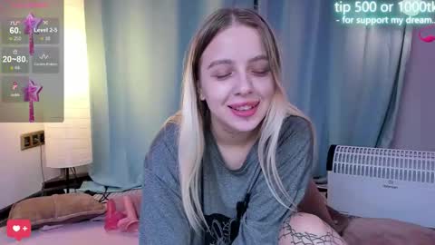 Snapshot of alice_halle chatting on 24, 9, 2025 alice_halle online show from 24, 9, 2025