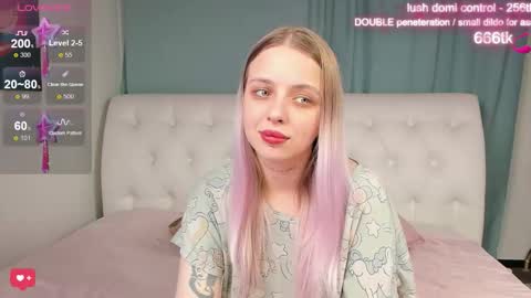 Snapshot of alice_halle chatting on 16, 10, 2025 alice_halle online show from 16, 10, 2025