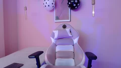 alice_in_hornyland_ online show from 6, 10, 2025