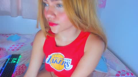 Snapshot of alice_lacroux chatting on 23, 12, 2024 Alice online show from 23, 12, 2024