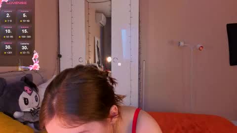 Snapshot of alice_miiiller chatting on 19, 12, 2025 Alice online show from 19, 12, 2025