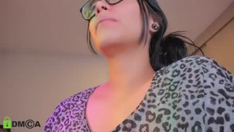 Snapshot of alice_rausing chatting on 30, 6, 2026 ONLINE - GMT-5 MON TO FRI online show from 30, 6, 2026
