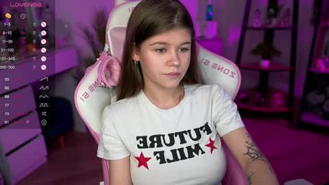 Snapshot of alice_tails chatting on 26, 2, 2025 Alice online show from 26, 2, 2025
