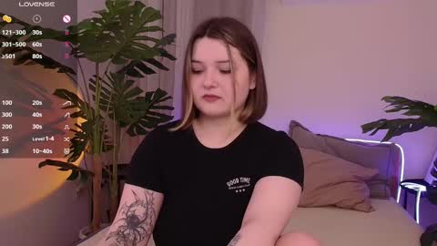 Snapshot of alice_walters chatting on 1, 3, 2025 Alice  online show from 1, 3, 2025