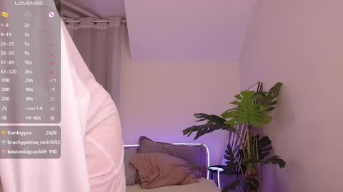 Snapshot of alice_walters chatting on 1, 3, 2025 Alice  online show from 1, 3, 2025
