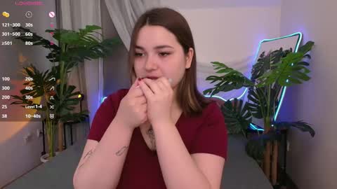 Snapshot of alice_walters chatting on 10, 9, 2025 Alice  online show from 10, 9, 2025