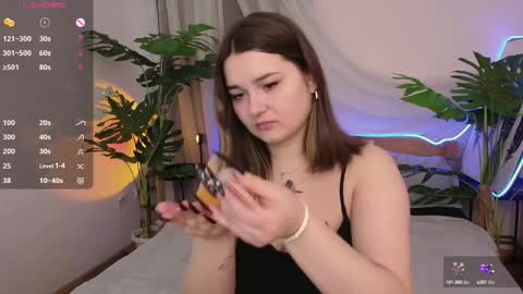 Snapshot of alice_walters chatting on 7, 10, 2025 Alice  online show from 7, 10, 2025