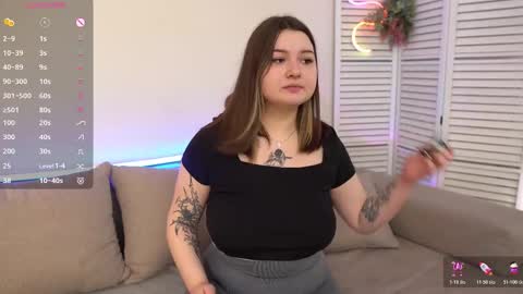 Snapshot of alice_walters chatting on 27, 10, 2025 Alice  online show from 27, 10, 2025