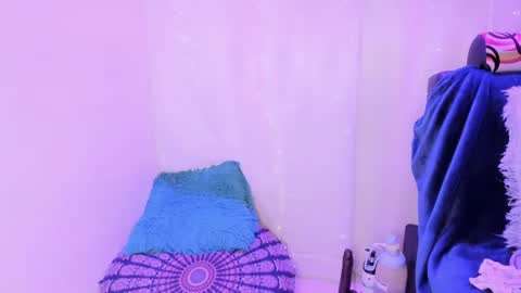 Snapshot of alice_wiinter chatting on 1, 3, 2025 Alice online show from 1, 3, 2025