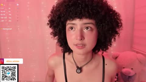 Snapshot of alice_wiinter chatting on 30, 9, 2025 Alice online show from 30, 9, 2025