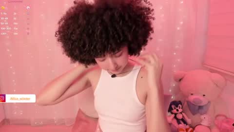 Snapshot of alice_wiinter chatting on 7, 10, 2025 Alice online show from 7, 10, 2025