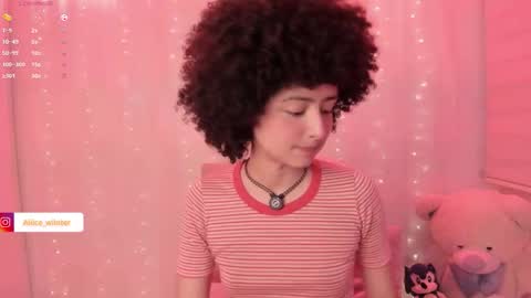 Snapshot of alice_wiinter chatting on 15, 10, 2025 Alice online show from 15, 10, 2025