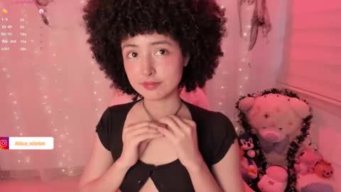 Snapshot of alice_wiinter chatting on 24, 10, 2025 Alice online show from 24, 10, 2025