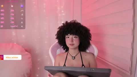 Snapshot of alice_wiinter chatting on 15, 5, 2026 Alice online show from 15, 5, 2026