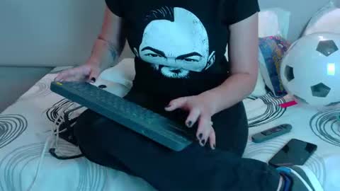 Snapshot of alicecoffin chatting on 2, 7, 2026 alicecoffin online show from 2, 7, 2026