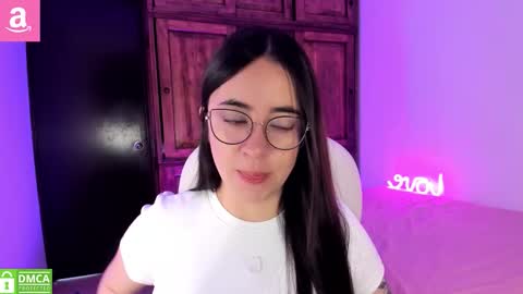 Snapshot of alicee_2 chatting on 5, 2, 2026 Aliceee .. 97YP9VWGZHrefnav wishlist lists 1 online show from 5, 2, 2026