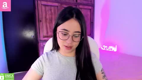 Snapshot of alicee_2 chatting on 3, 3, 2026 Aliceee .. 97YP9VWGZHrefnav wishlist lists 1 online show from 3, 3, 2026