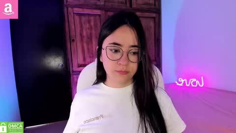 Snapshot of alicee_2 chatting on 8, 3, 2026 Aliceee .. 97YP9VWGZHrefnav wishlist lists 1 online show from 8, 3, 2026