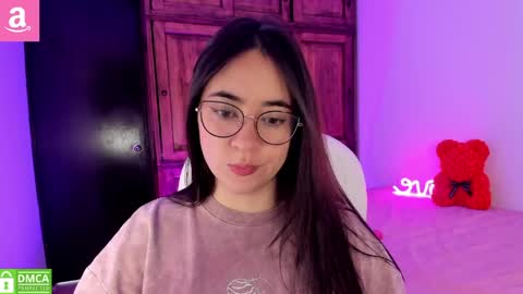 Snapshot of alicee_2 chatting on 1, 4, 2026 Aliceee .. 97YP9VWGZHrefnav wishlist lists 1 online show from 1, 4, 2026