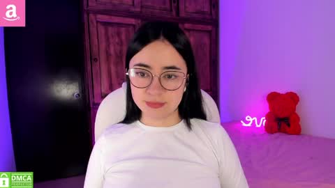 Snapshot of alicee_2 chatting on 5, 4, 2026 Aliceee .. 97YP9VWGZHrefnav wishlist lists 1 online show from 5, 4, 2026