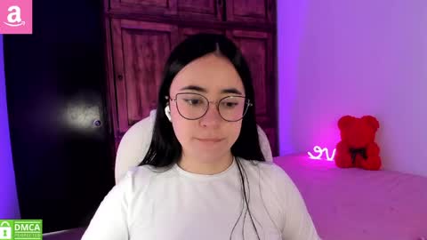 Snapshot of alicee_2 chatting on 15, 4, 2026 Aliceee .. 97YP9VWGZHrefnav wishlist lists 1 online show from 15, 4, 2026