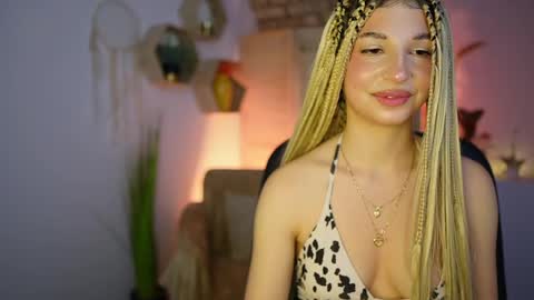 Alicee Kiss online show from 3, 1, 2025