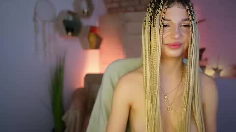 Alicee Kiss online show from 6, 1, 2025