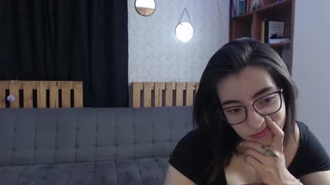 alicee_logan_ online show from 6, 2, 2025