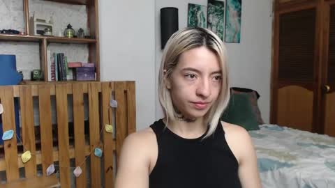 alicee_logan_ online show from 25, 4, 2026