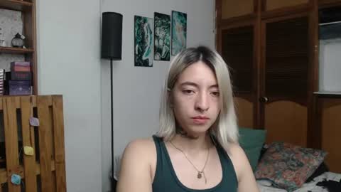 Snapshot of alicee_logan_ chatting on 15, 6, 2026 alicee_logan_ online show from 15, 6, 2026