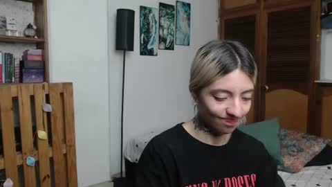 Snapshot of alicee_logan_ chatting on 24, 6, 2026 alicee_logan_ online show from 24, 6, 2026