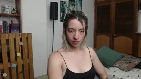 Snapshot of alicee_logan_ chatting on 28, 6, 2026 alicee_logan_ online show from 28, 6, 2026