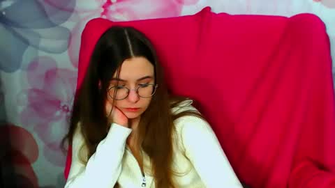 AliceeCutee online show from 22, 1, 2025