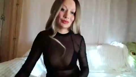 Snapshot of aliceehottie chatting on 6, 12, 2024 AliceeHottie online show from 6, 12, 2024
