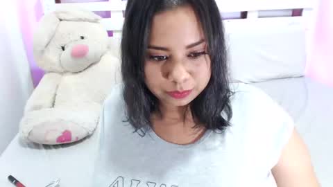 Snapshot of alicefox129439 chatting on 7, 12, 2024 alicefox129439 online show from 7, 12, 2024