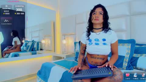 Snapshot of alicegould chatting on 12, 3, 2025 alicegould online show from 12, 3, 2025