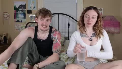 Snapshot of aliceinaceland chatting on 10, 10, 2025 AliceInAceland online show from 10, 10, 2025