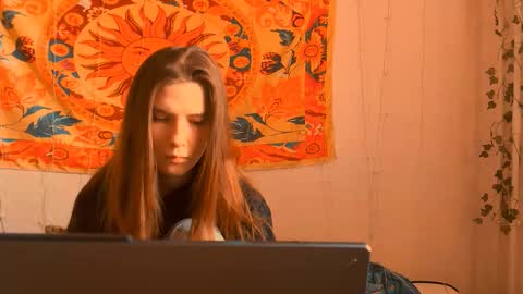 Snapshot of aliceinredsquare_ chatting on 22, 3, 2026 Alice online show from 22, 3, 2026