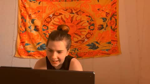 Snapshot of aliceinredsquare_ chatting on 27, 3, 2026 Alice online show from 27, 3, 2026