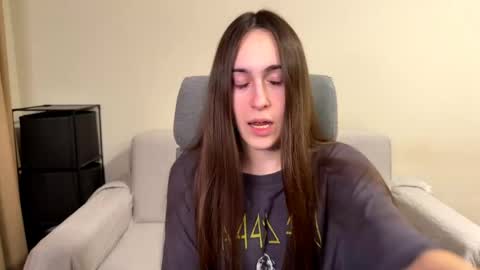 Snapshot of alicekollt chatting on 8, 4, 2026 alicekollt online show from 8, 4, 2026