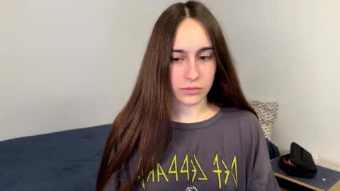 Snapshot of alicekollt chatting on 21, 4, 2026 alicekollt online show from 21, 4, 2026