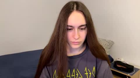 Snapshot of alicekollt chatting on 22, 4, 2026 alicekollt online show from 22, 4, 2026