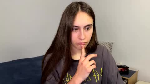Snapshot of alicekollt chatting on 18, 5, 2026 alicekollt online show from 18, 5, 2026