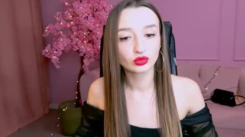 Snapshot of alicelidse chatting on 19, 9, 2025 Alice online show from 19, 9, 2025