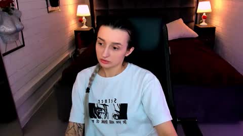 Snapshot of alicelidse chatting on 2, 10, 2025 Alice online show from 2, 10, 2025