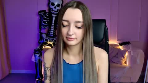 Snapshot of alicelidse chatting on 20, 10, 2025 Alice online show from 20, 10, 2025