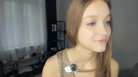 Snapshot of alicemelison chatting on 22, 10, 2025 Serena online show from 22, 10, 2025