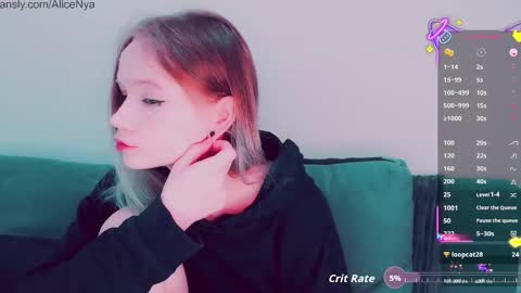 Snapshot of alicenya chatting on 15, 10, 2025 Alice online show from 15, 10, 2025