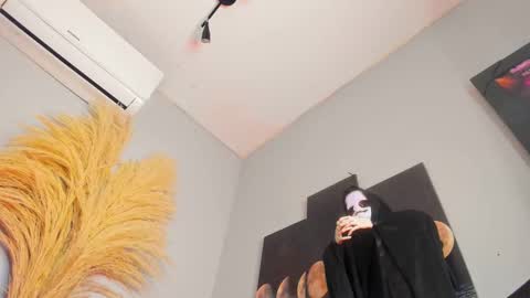 Snapshot of alicepoixxxon chatting on 30, 10, 2025 ALICE online show from 30, 10, 2025