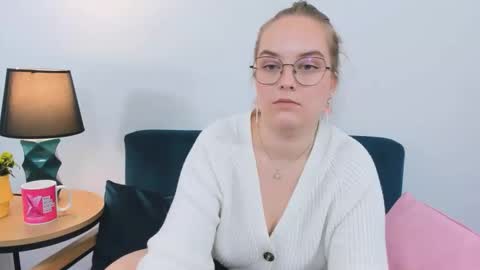 alicesensitive online show from 18, 9, 2025